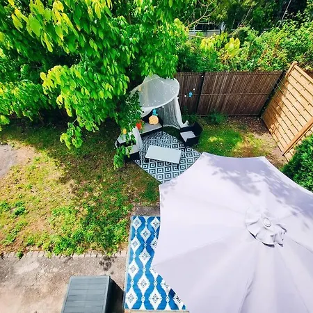 Holiday home Charmante Maison Familiale Pessac